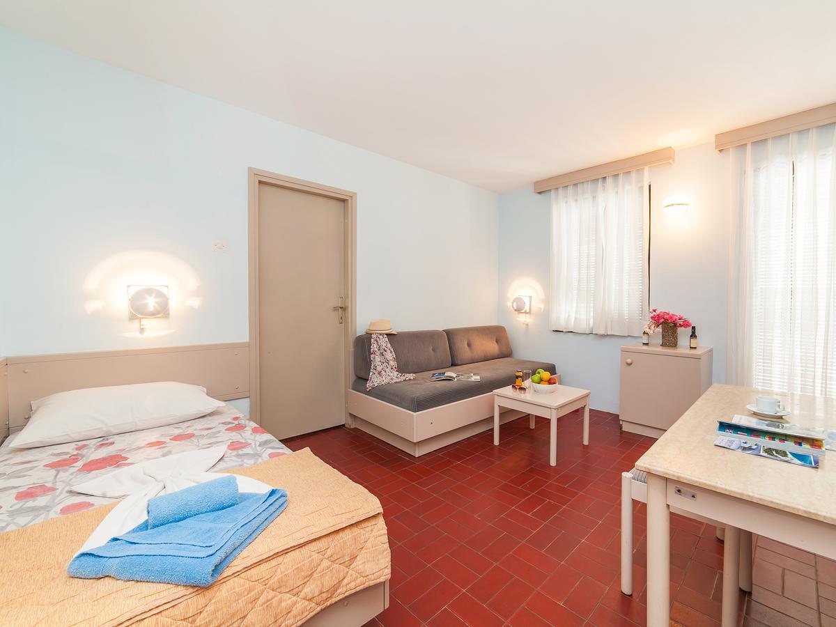 Holiday Park Vile Park Budva Exteriör bild